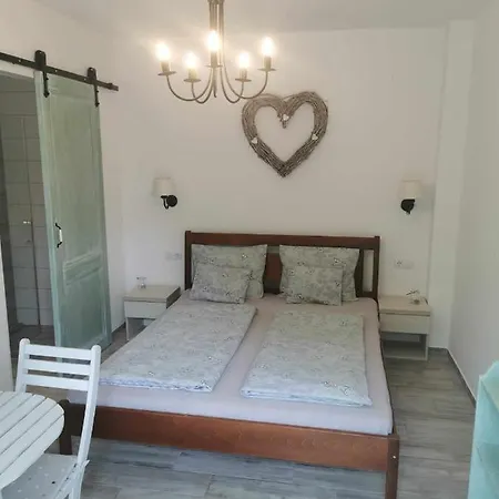 Zsalya Vendeghaz * Csopak